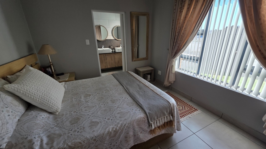 3 Bedroom Property for Sale in Hartenbos Heuwels Western Cape